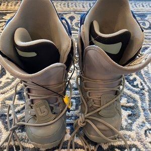 Progression burton snowboard boots